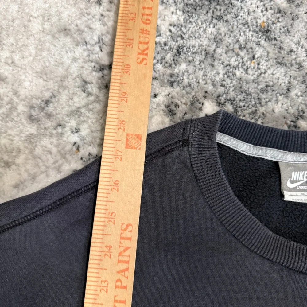 Nike Sportswear Mens XL‎ Crewneck Vintage Faded Black Fleece Pullover Logo